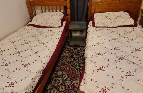 Modbury House | Two Bed Room House