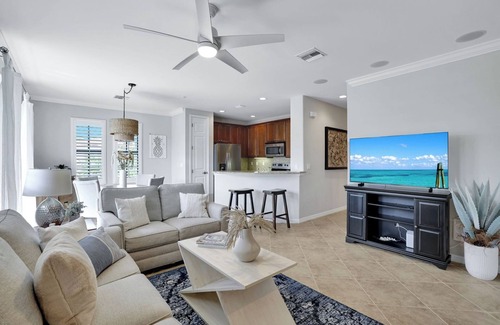 Naples Condo | TWO BEDROOM 2 BATH 2ND FLOOR END UNIT IN ARTESIA-NAPLES