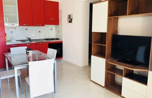 Contrada Difesa II VV Apartment | Two Bedroom Apartment, private Garden, 15 minute walk to Beach through Forest