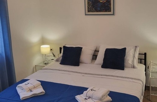 Baska Apartment | Two bedroom apartment with terrace Draga Bašćanska, Krk (A-21623-a)