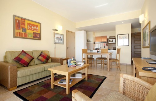 Camara de Lobos Apartment | Two bedroom apartment with sea view at Village Cabo Girão- Free sport facilities