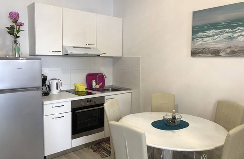 Kozarica Apartment | Two bedroom apartment near beach Kozarica, Mljet (A-4950-b)