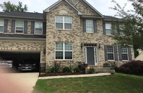 Fort Washington Apartment | Two bedroom apartment in single family home