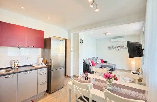 Prozurska Luka Apartment | Two bedroom apartment with terrace and sea view Prožurska Luka, Mljet (A-22333-b)