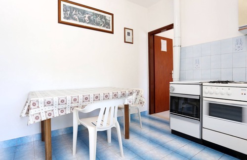 Putnikovic Apartment | Two bedroom apartment near beach Kabli, Pelješac (A-10225-a)