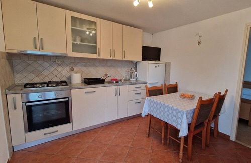 Putnikovic Apartment | Two bedroom apartment near beach Žuronja, Pelješac (A-13202-a)