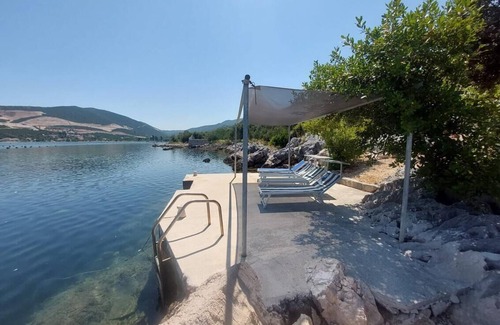 Putnikovic Apartment | Two bedroom apartment near beach Žuronja, Pelješac (A-13202-a)