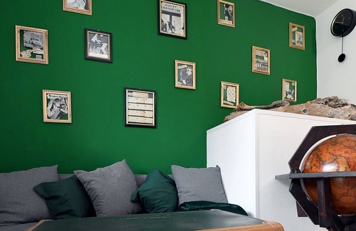 Valverde Apartment | Two bedroom apartment with large garden a few steps from the sea