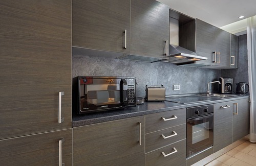 Bonnevoie Apartment | Two-Bedroom Apartment with Spa Bath
