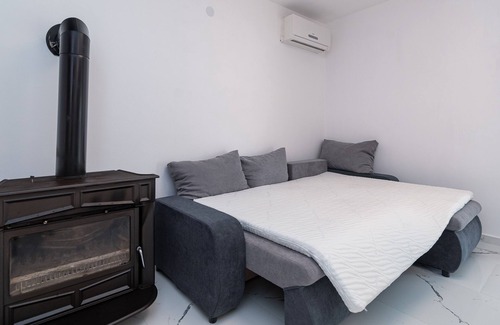 Klenovica Apartment | Two bedroom apartment with terrace and sea view Klenovica, Novi Vinodolski (A-5557-c)