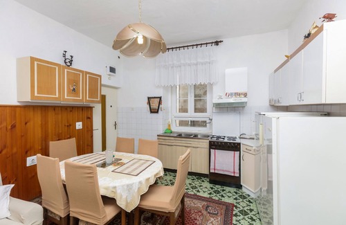 Grad Apartment | Two bedroom apartment with terrace Šibenik (A-24358-b)