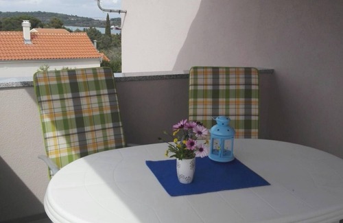 Zdrelac Apartment | Two bedroom apartment with terrace and sea view Ždrelac, Pašman (A-21549-a)