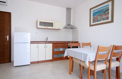 Lumbarda Apartment | Two bedroom apartment with terrace and sea view Lumbarda, Korčula (A-9271-a)