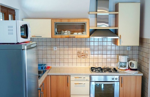 Lumbarda Apartment | Two bedroom apartment near beach Lumbarda, Korčula (A-9325-a)