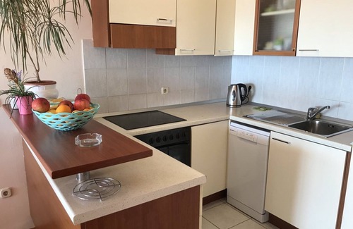 Gorinka Apartment | Two bedroom apartment with terrace and sea view Makarska (A-19756-a)