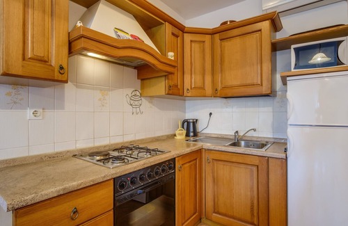 Punta Kriza Apartment | Two bedroom apartment with air-conditioning Punta križa, Cres (A-867-a)