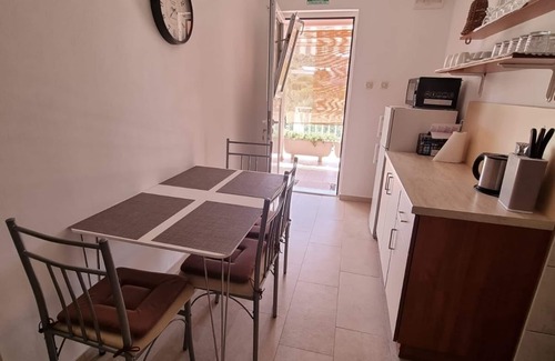 Nevidane Apartment | Two bedroom apartment near beach Neviđane, Pašman (A-325-b)