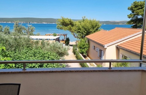Nevidane Apartment | Two bedroom apartment near beach Neviđane, Pašman (A-325-b)