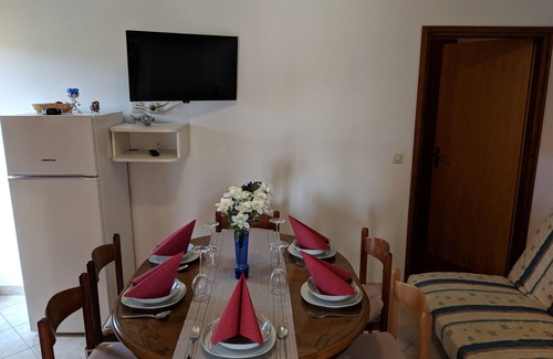 Dobropoljana Apartment | Two bedroom apartment with terrace and sea view Dobropoljana, Pašman (A-8198-c)