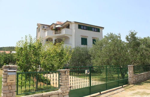Nevidane Apartment | Two bedroom apartment with terrace and sea view Neviđane, Pašman (A-8273-a)