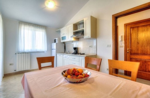 Basanija Apartment | Two bedroom apartment with terrace Bašanija, Umag (A-3402-f)