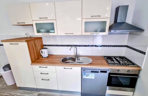 Stobrec Apartment | Two bedroom apartment with balcony and sea view Stobreč, Split (A-22838-a)