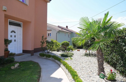 Bezjaki Apartment | Two bedroom apartment with terrace and sea view Rijeka (A-23345-a)