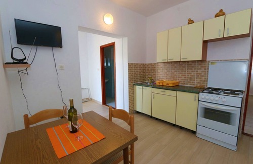 Kustici Apartment | Two bedroom apartment near beach Kustići, Pag (A-4086-d)