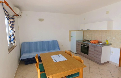 Kustici Apartment | Two bedroom apartment near beach Kustići, Pag (A-4086-a)
