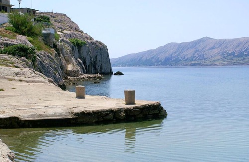 Zubovici Apartment | Two bedroom apartment near beach Zubovići, Pag (A-4125-b)