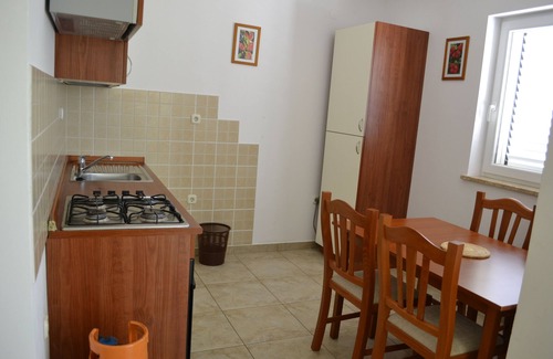 Kustici Apartment | Two bedroom apartment with terrace and sea view Kustići, Pag (A-6408-a)