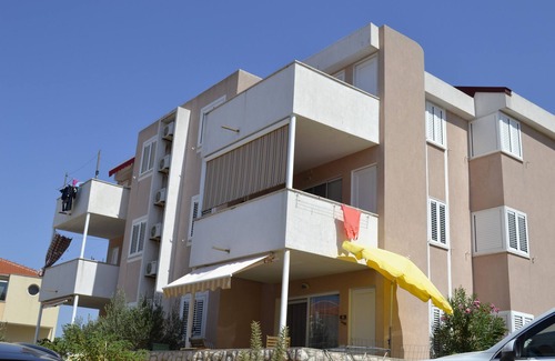 Kustici Apartment | Two bedroom apartment with terrace and sea view Kustići, Pag (A-6408-a)