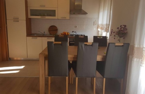 Kustici Apartment | Two bedroom apartment with terrace Zubovići, Pag (A-9363-c)