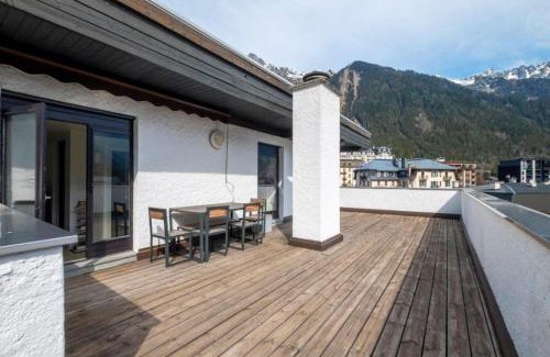 Chamonix City Centre Apartment | Two bedroom apartment, Hypercenter, terrace Mont Blanc, parking
