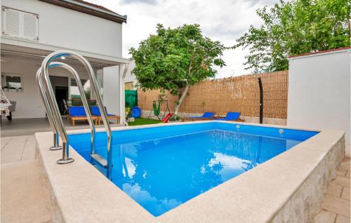 Metkovic Apartment | Two-Bedroom Apartment In Metkovic