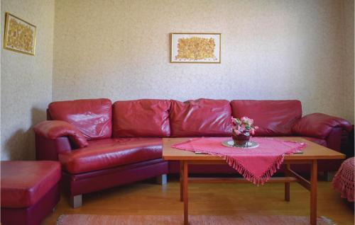 Bruzaholm Apartment | Two-Bedroom Apartment In Bruzaholm