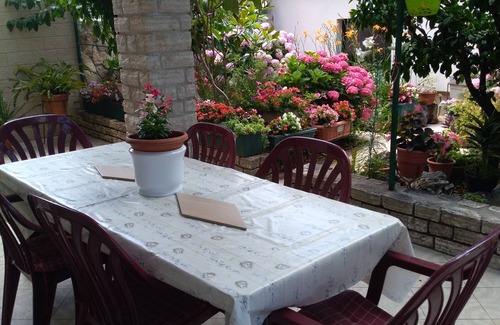 Zaboric Apartment | Two bedroom apartment near beach Žaborić, Šibenik (A-958-b)