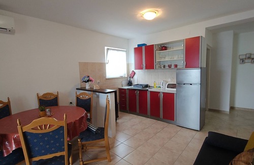 Dubrava Apartment | Two bedroom apartment near beach Cove Pještata, Pelješac (A-10210-a)