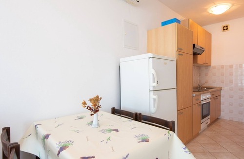 Putnikovic Apartment | Two bedroom apartment near beach Cove Pještata, Pelješac (A-12381-b)