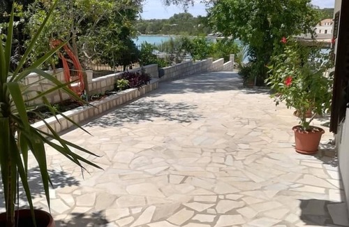 Loviste Apartment | Two bedroom apartment near beach Lovište, Pelješac (A-262-b)