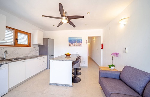 Kneza Apartment | Two bedroom apartment near beach Kneža, Korčula (A-168-b)