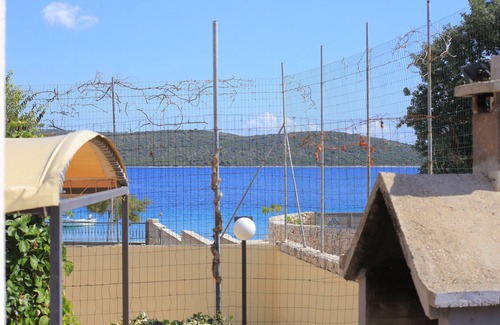 Sevid Apartment | Two bedroom apartment near beach Sevid, Trogir (A-4286-c)