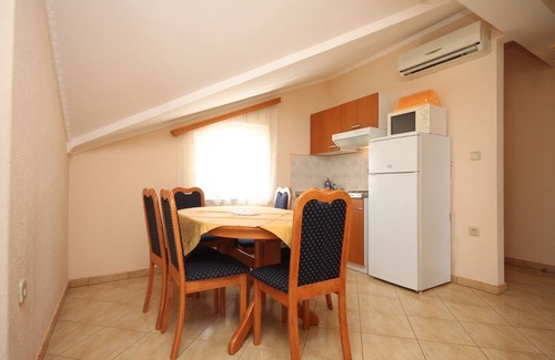 Kraj Apartment | Two bedroom apartment near beach Kraj, Pašman (A-3460-d)