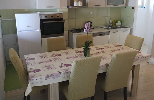 Krucica Apartment | Two bedroom apartment near beach Slađenovići, Dubrovnik (A-9012-c)