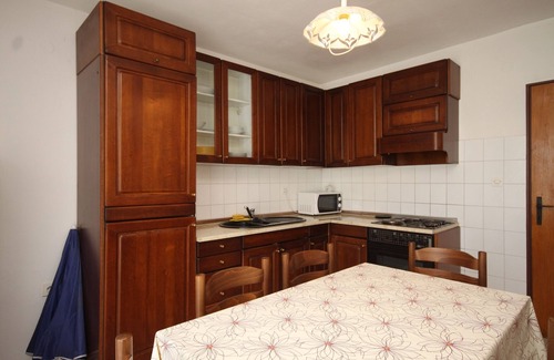 Susica Apartment | Two bedroom apartment near beach Sušica, Ugljan (A-3462-a)