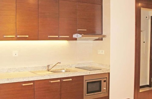 Al Muraqqabat Hotel | Two bedroom Apartment Near Gold Souk Metro Station By Luxury Bookings