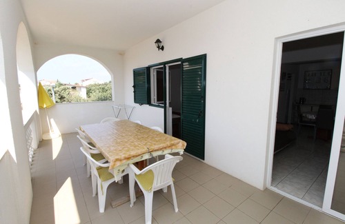 Mandre Apartment | Two bedroom apartment near beach Mandre, Pag (A-4084-a)