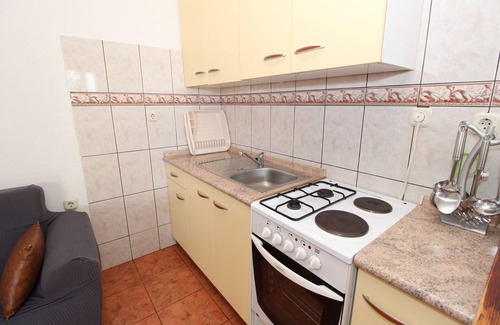 Mandre Apartment | Two bedroom apartment near beach Mandre, Pag (A-4084-b)