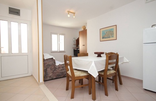 Slano Apartment | Two bedroom apartment near beach Slano, Dubrovnik (A-4744-b)