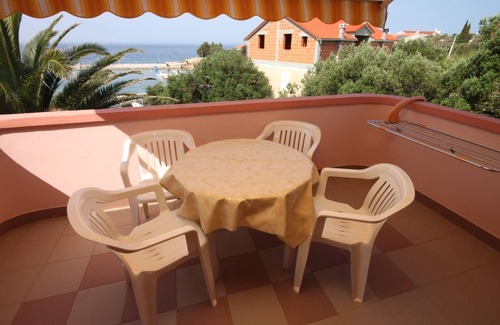 Jakisnica Apartment | Two bedroom apartment near beach Jakišnica, Pag (A-6424-a)